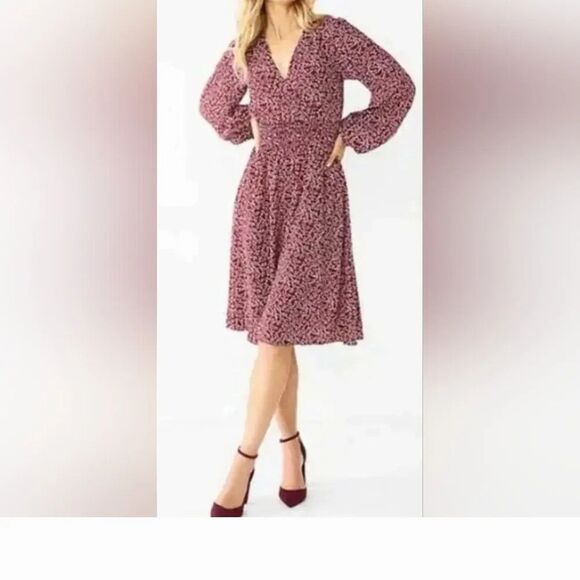 Draper James Dresses & Skirts - Draper James RSVP Ditsy Floral Burgundy/White Smocked Waist A-Line Dress 2X